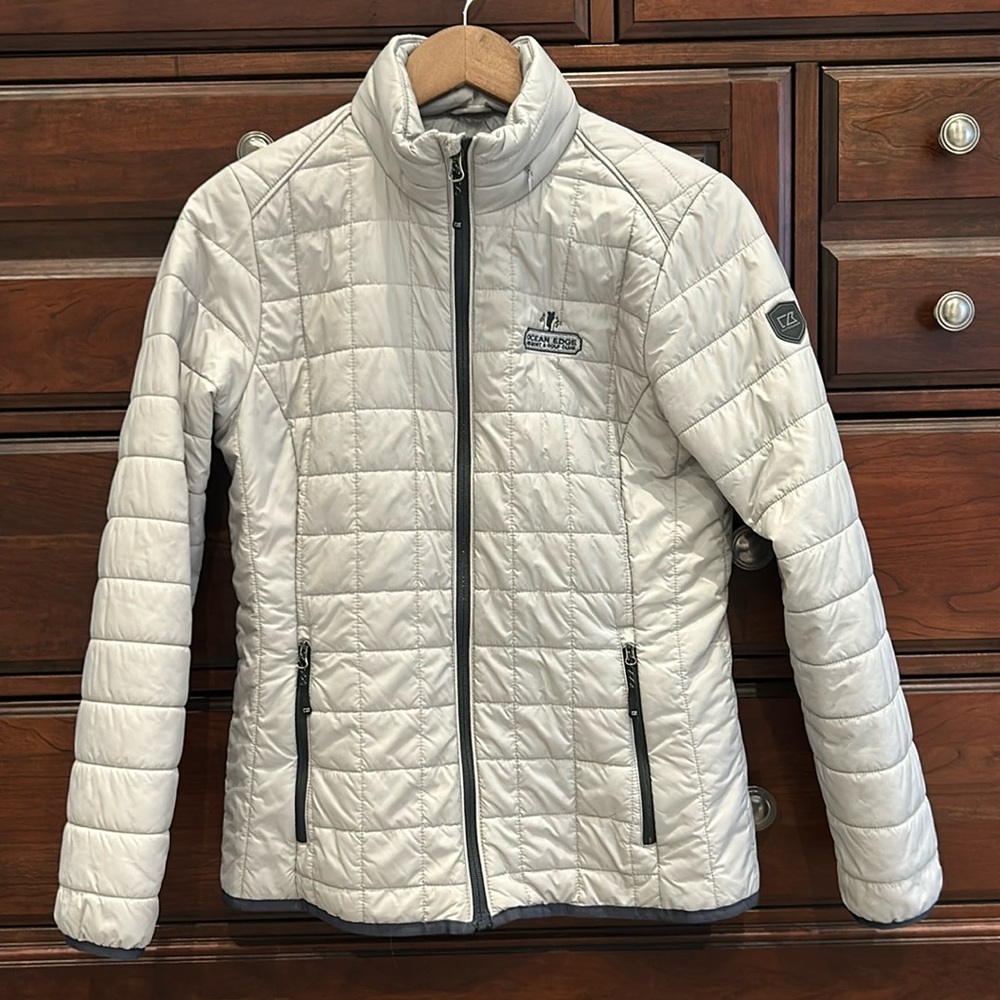 Women’s medium Cutter and Buck weather tech jacket